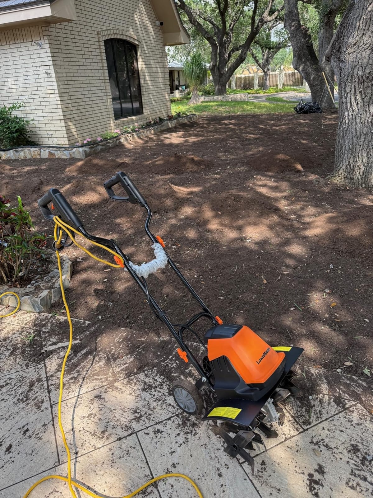 LawnMaster Brushless 48V MAX Cordless Tiller Cultivator, CLTE4814 customer photo 2