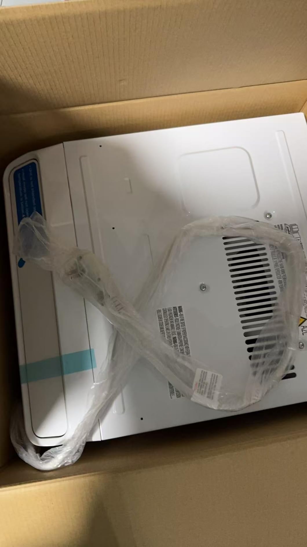 Midea 12,000 BTU Window Air Conditioner with Heat, 550 Sq Ft customer photo 2