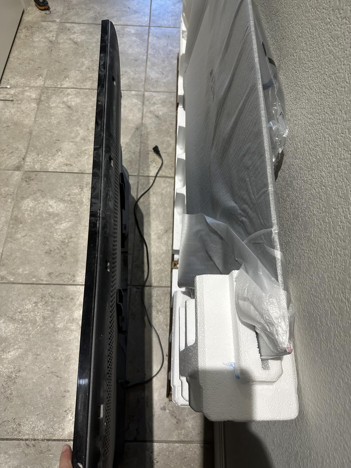 Samsung 65-Inch Class S85H Series, OLED, 4K, Smart TV, 2026 Model customer photo 1