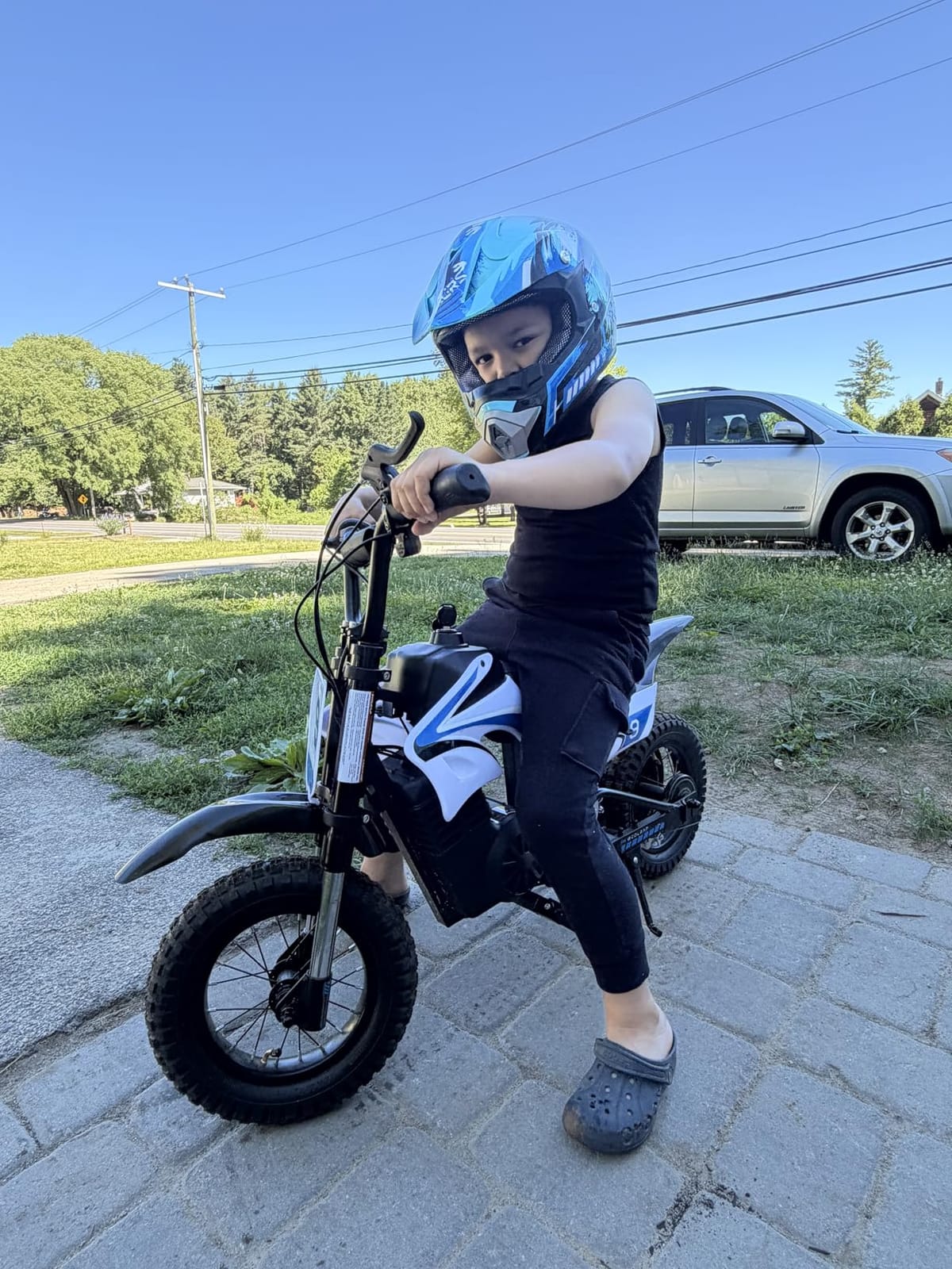 K1 Kids Electric Dirt Bike, 36V 700W Peak Motor, 16 MPH, Ages 3-8 customer photo 2